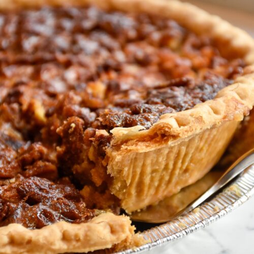 Pecan pie with maple cream